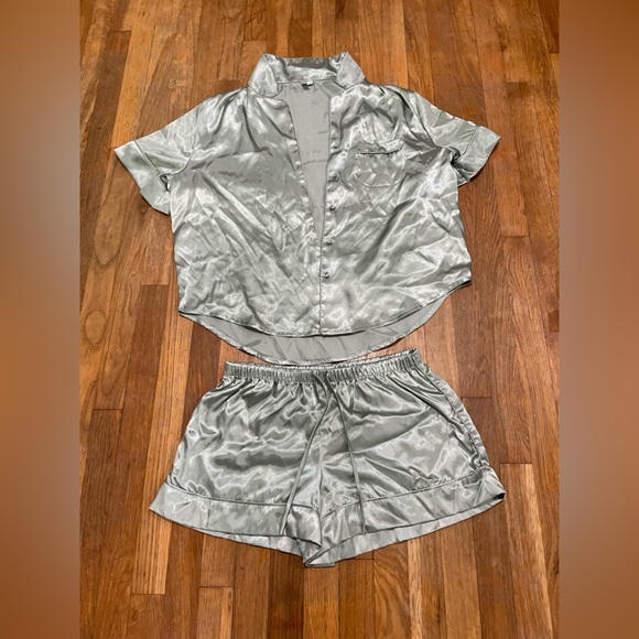 DB Bridal Satin Pajama set ***3 SETS*** - Picture 2 of 16